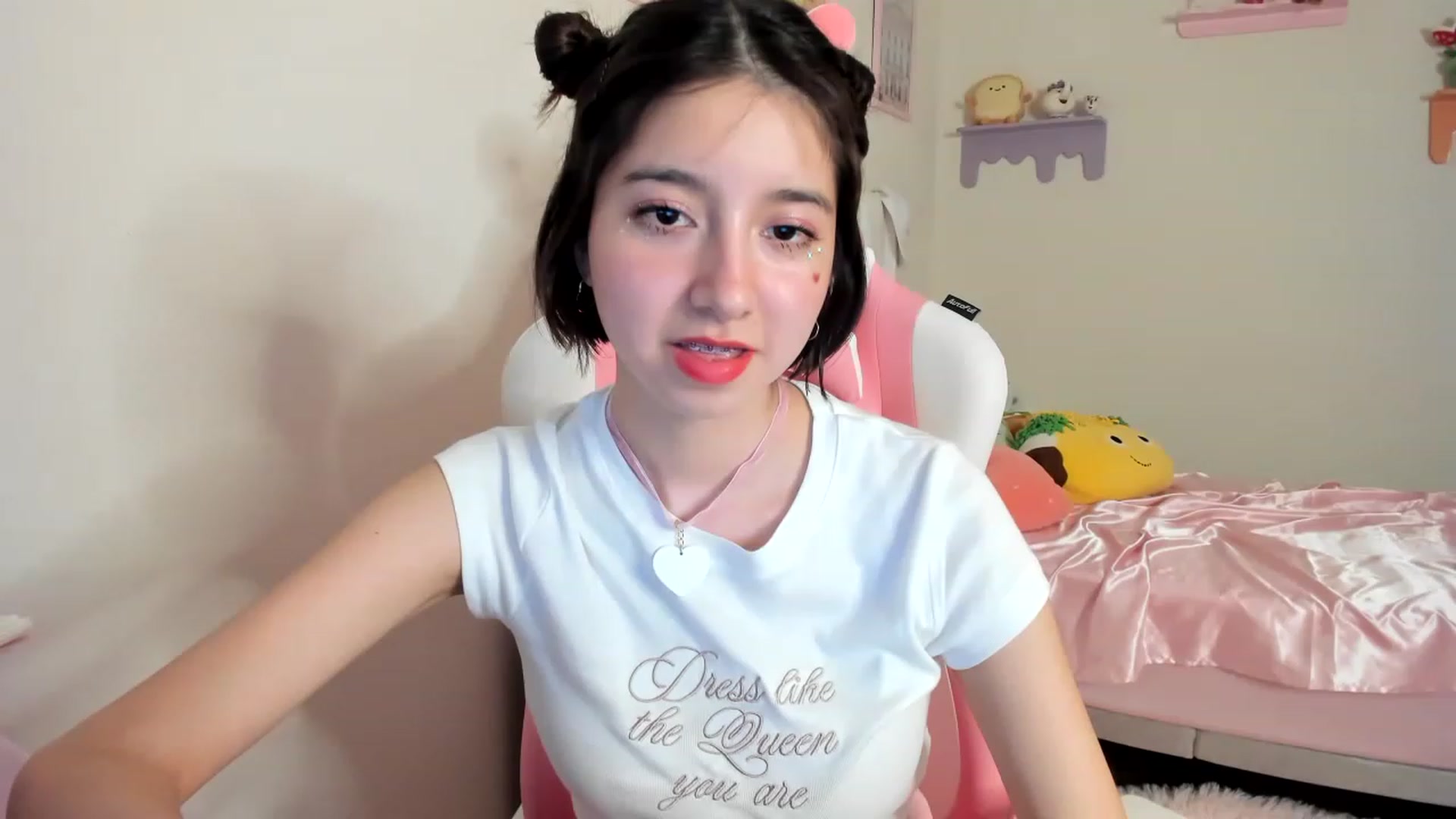 Gallery image thumbnail from Cherrycute666's myfreecams stream on, 06/10/2023, 03:51 image 7 of 20