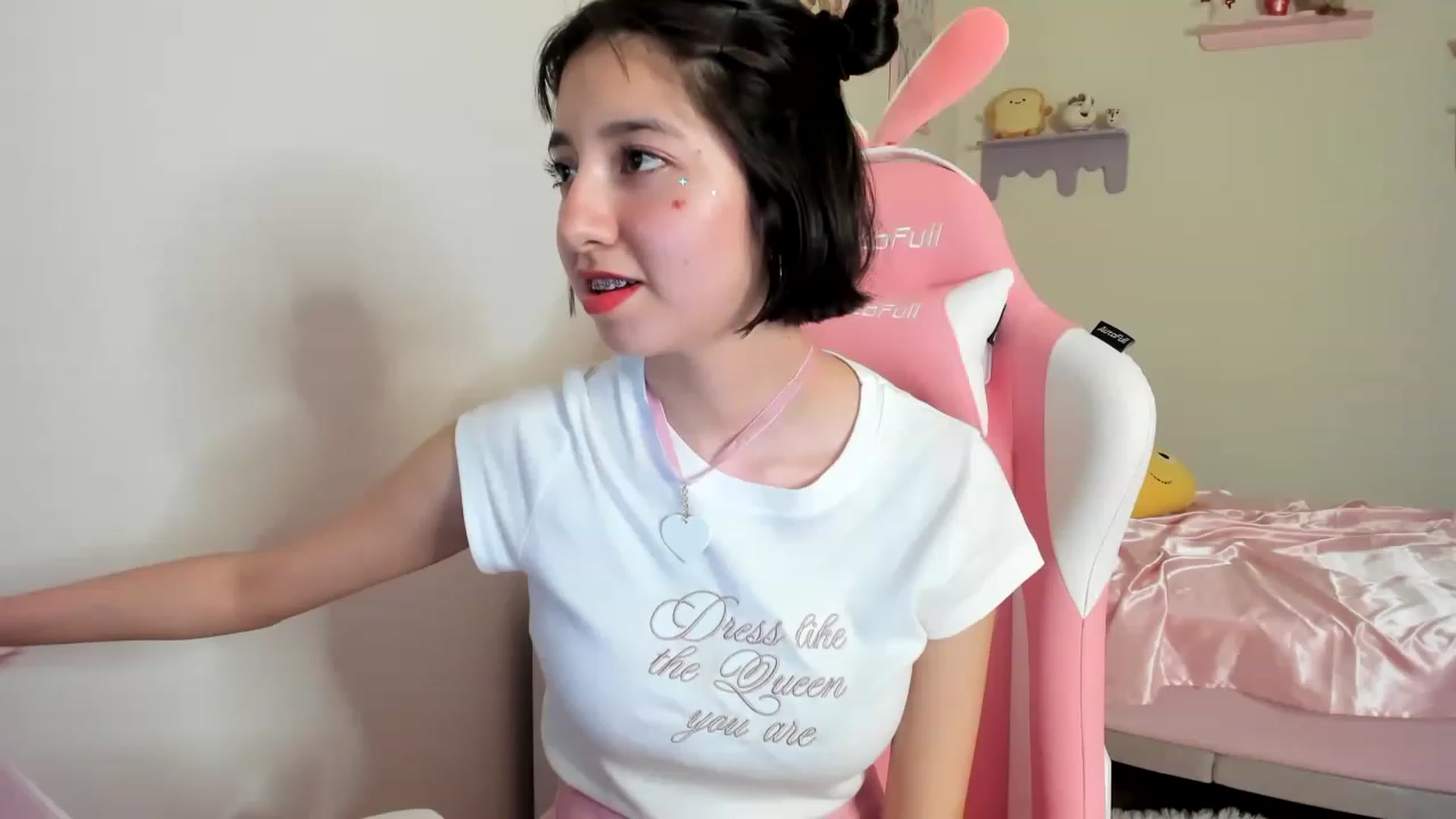Gallery image thumbnail from Cherrycute666's myfreecams stream on, 06/10/2023, 03:51 image 19 of 20
