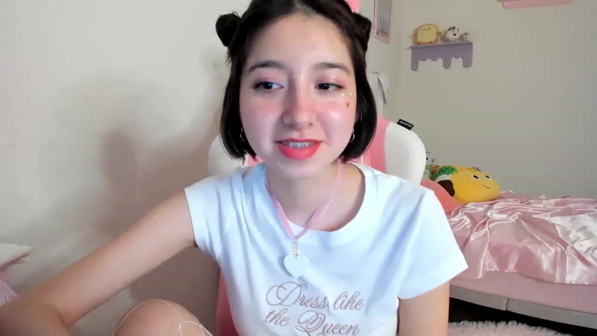 Gallery image thumbnail from Cherrycute666's myfreecams stream on, 06/10/2023, 03:51 image 14 of 20