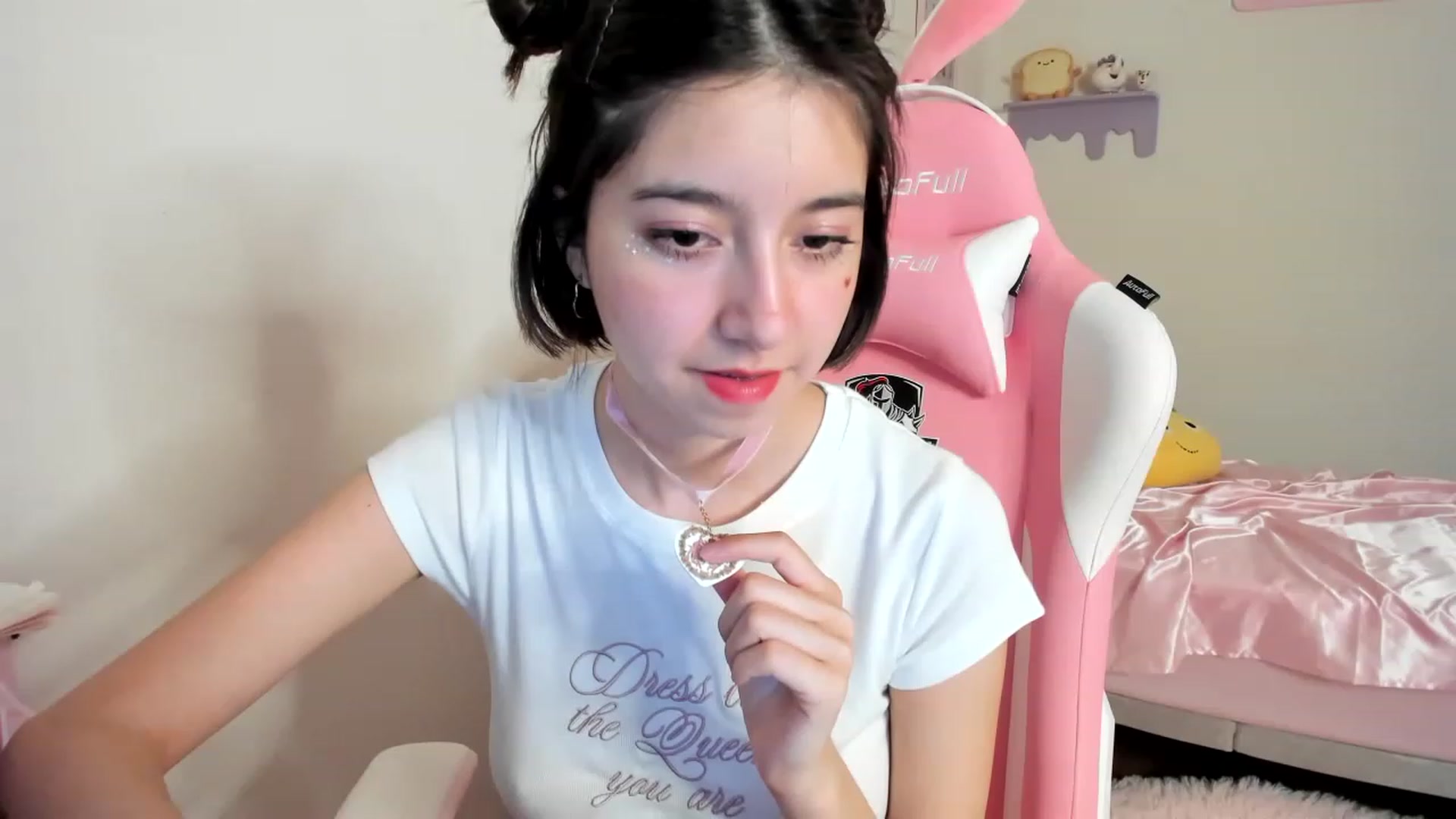 Gallery image thumbnail from Cherrycute666's myfreecams stream on, 06/10/2023, 04:58 image 2 of 20