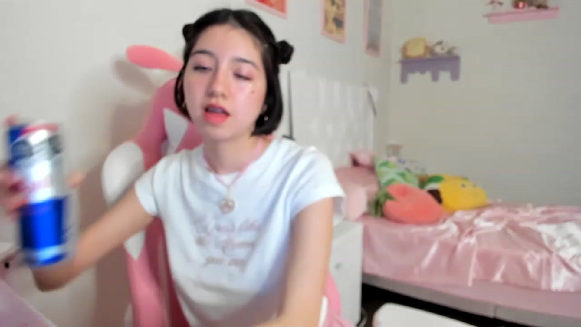 Gallery image thumbnail from Cherrycute666's myfreecams stream on, 06/10/2023, 04:58 image 17 of 20