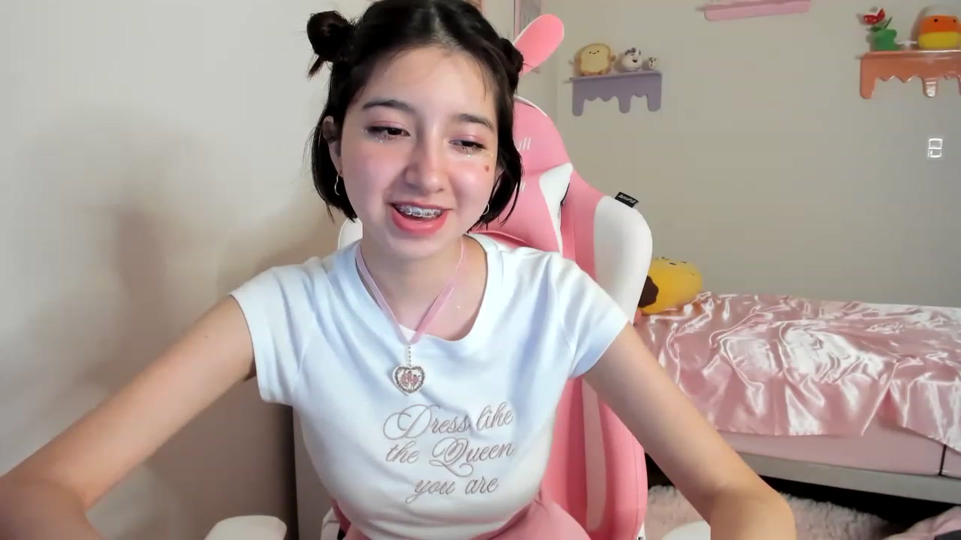 Gallery image thumbnail from Cherrycute666's myfreecams stream on, 06/10/2023, 06:09 image 13 of 20