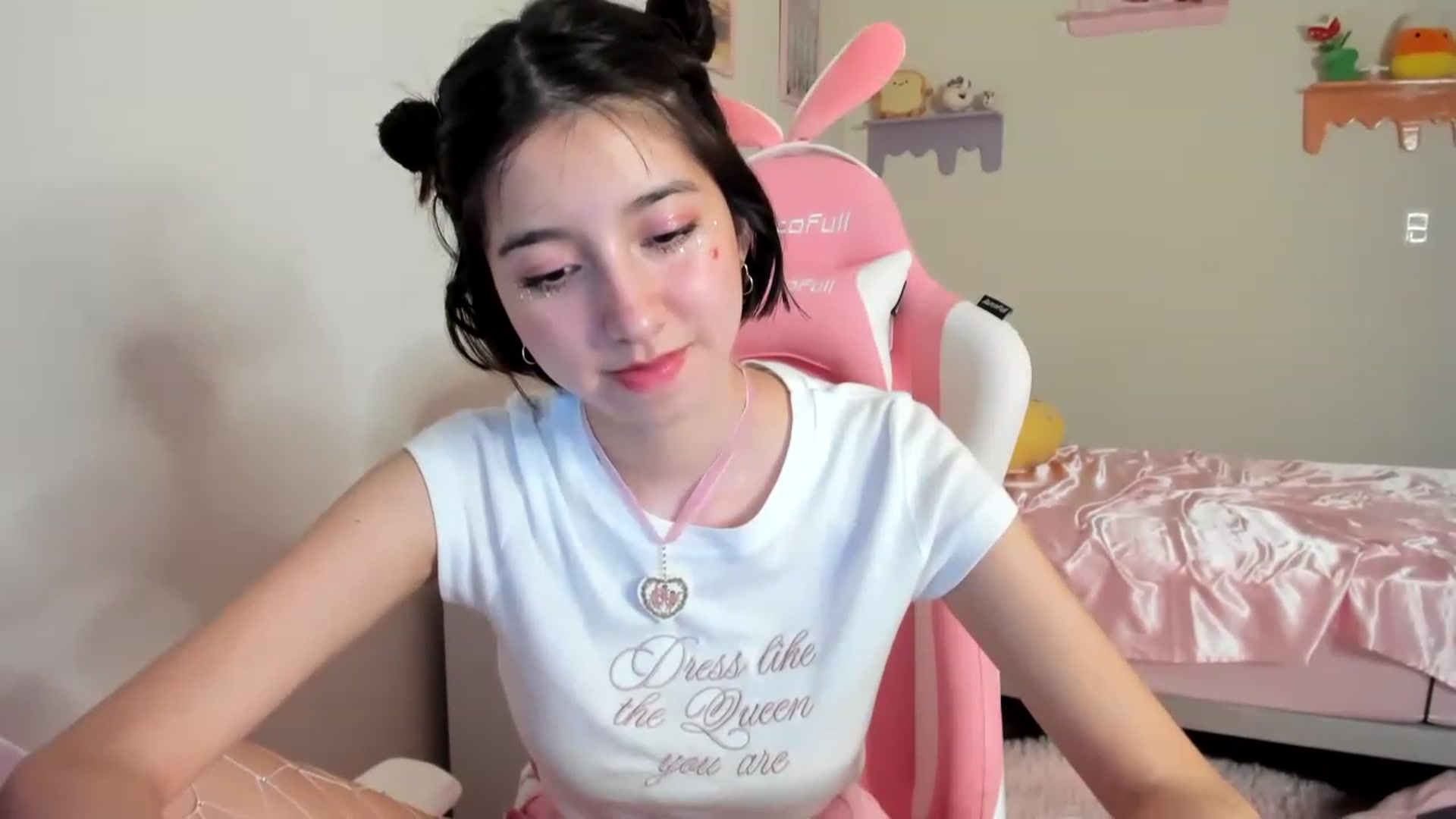 Gallery image thumbnail from Cherrycute666's myfreecams stream on, 06/10/2023, 06:09 image 15 of 20