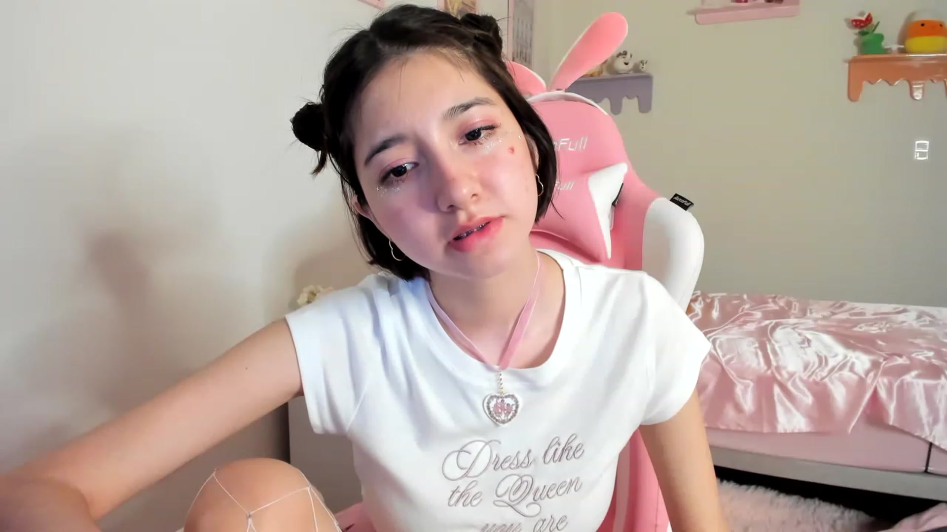 Gallery image thumbnail from Cherrycute666's myfreecams stream on, 06/10/2023, 06:09 image 20 of 20