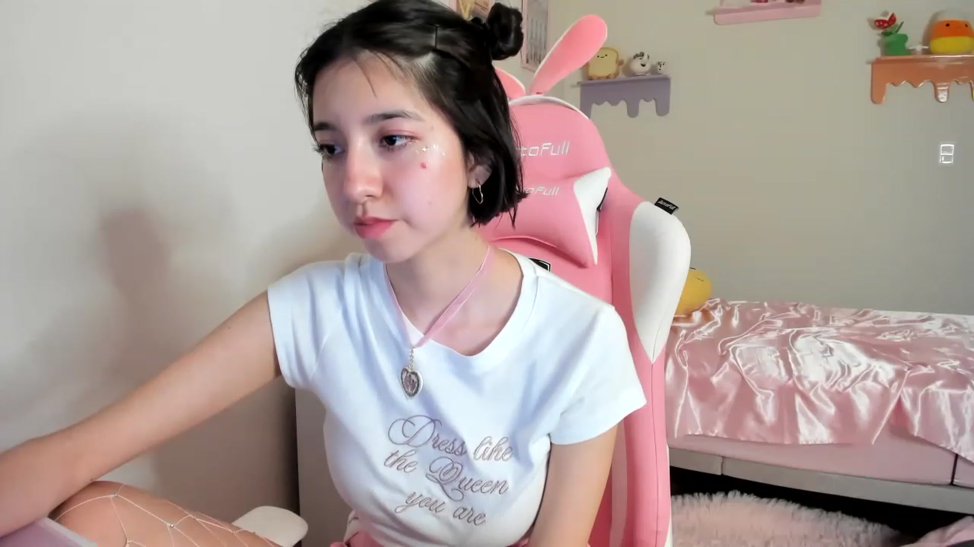Gallery image thumbnail from Cherrycute666's myfreecams stream on, 06/10/2023, 06:09 image 16 of 20