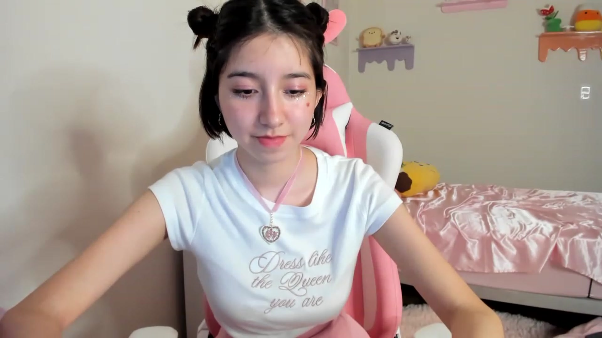 Gallery image thumbnail from Cherrycute666's myfreecams stream on, 06/10/2023, 06:09 image 12 of 20