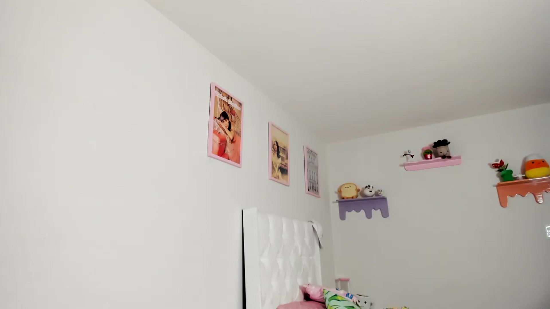 Gallery image thumbnail from Cherrycute666's myfreecams stream on, 06/10/2023, 06:09 image 6 of 20
