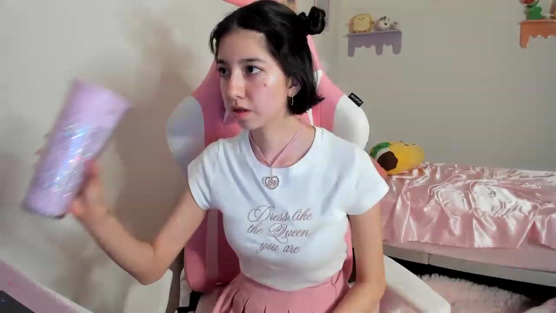 Gallery image thumbnail from Cherrycute666's myfreecams stream on, 06/10/2023, 09:08 image 5 of 20