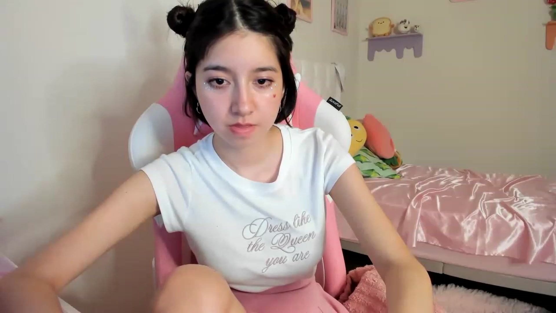 Gallery image thumbnail from Cherrycute666's myfreecams stream on, 06/10/2023, 11:38 image 15 of 20