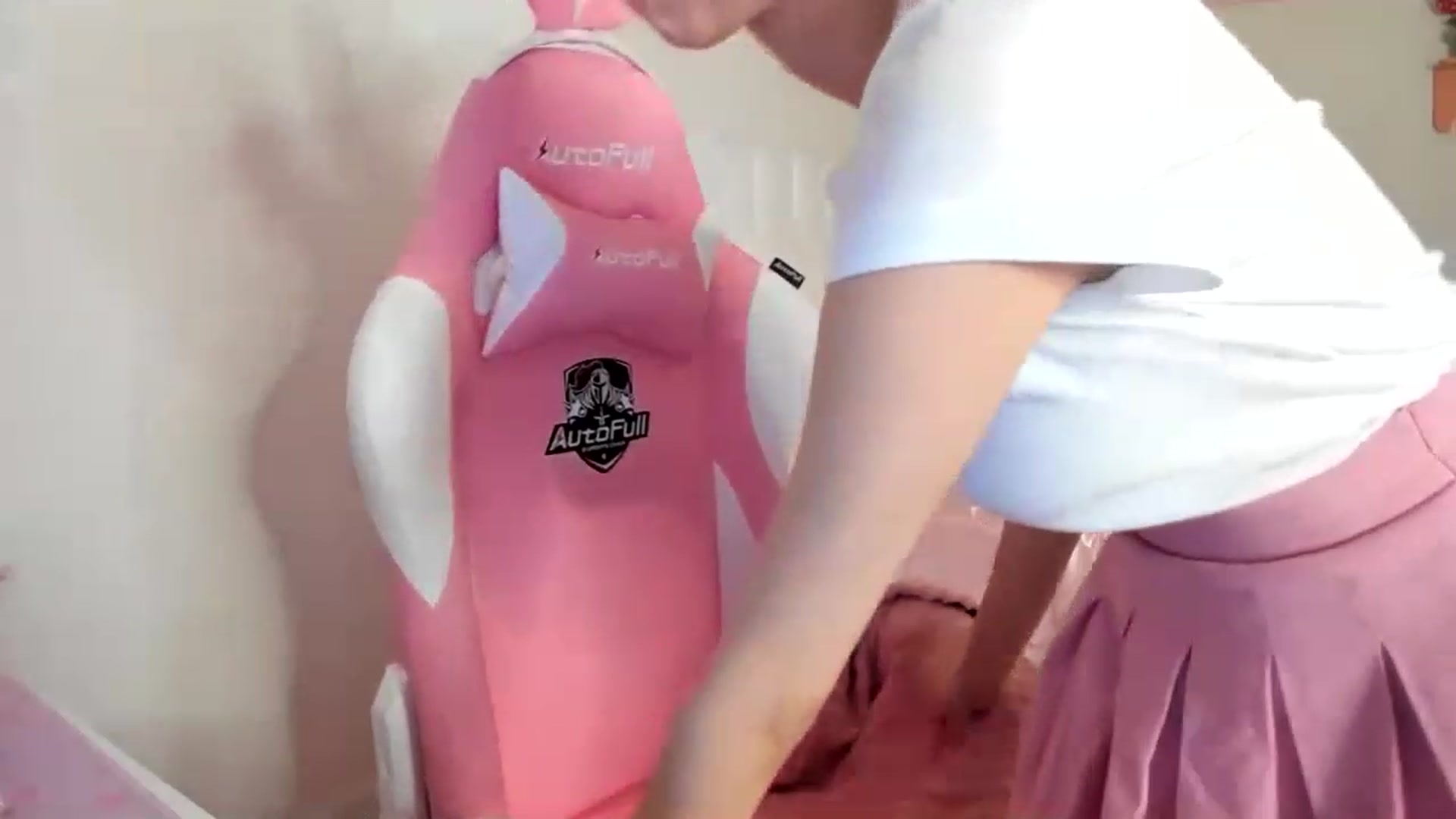 Gallery image thumbnail from Cherrycute666's myfreecams stream on, 06/10/2023, 11:38 image 11 of 20