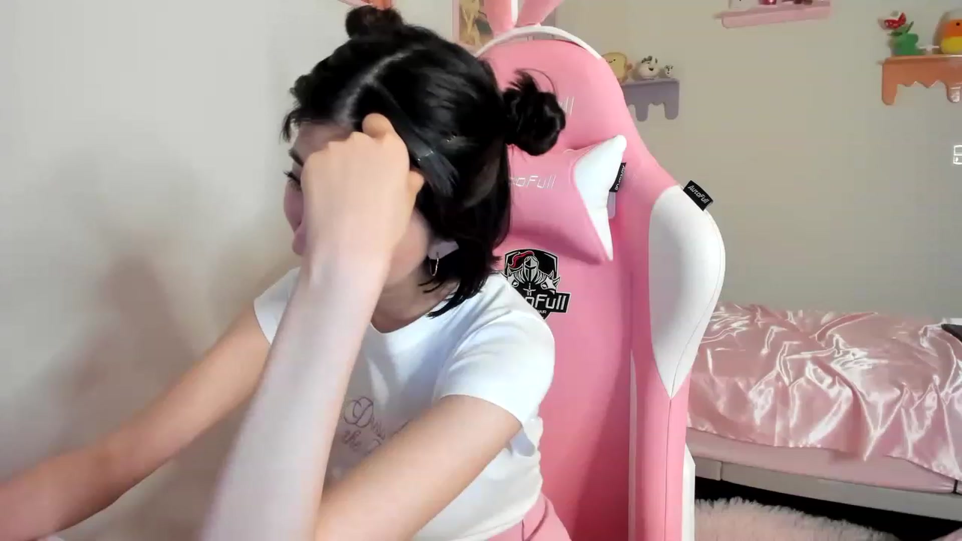 Gallery image thumbnail from Cherrycute666's myfreecams stream on, 06/10/2023, 11:56 image 11 of 20