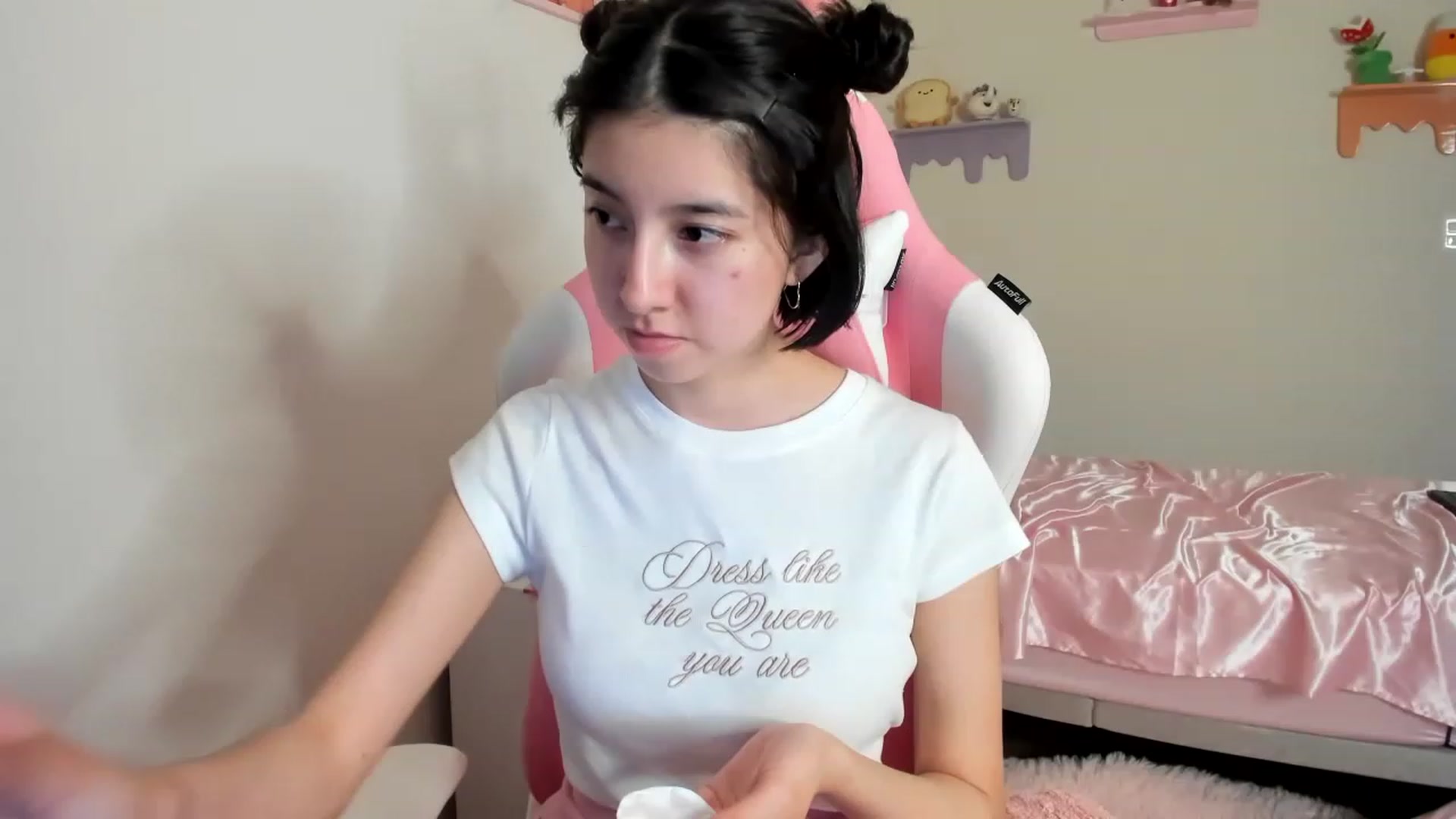 Gallery image thumbnail from Cherrycute666's myfreecams stream on, 06/10/2023, 11:56 image 19 of 20