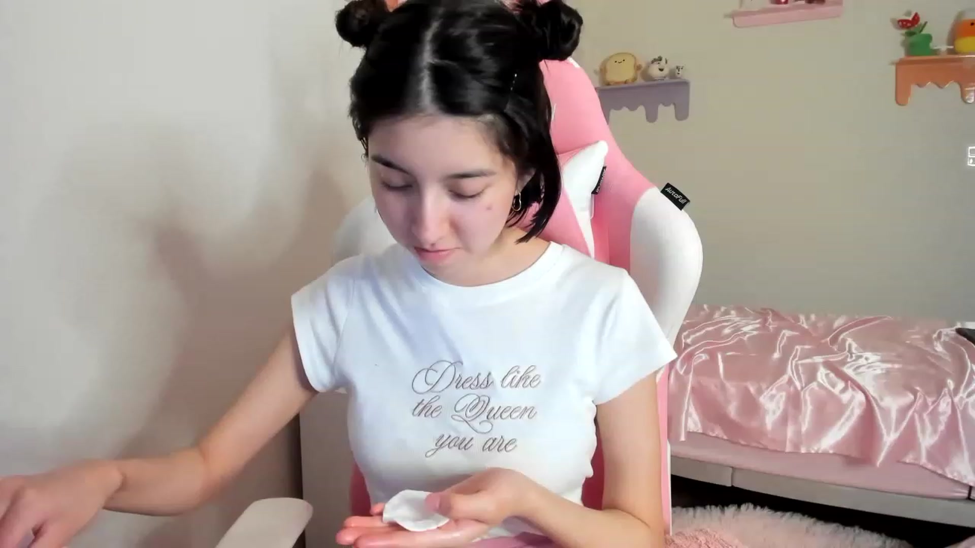 Gallery image thumbnail from Cherrycute666's myfreecams stream on, 06/10/2023, 11:56 image 20 of 20