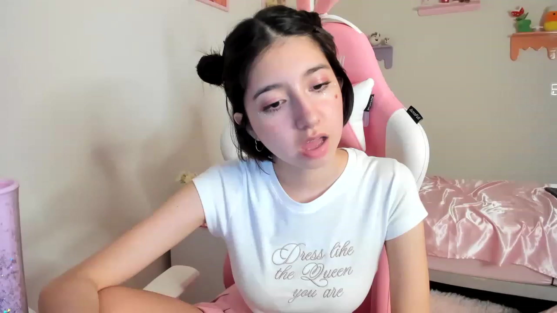 Gallery image thumbnail from Cherrycute666's myfreecams stream on, 06/10/2023, 11:56 image 2 of 20