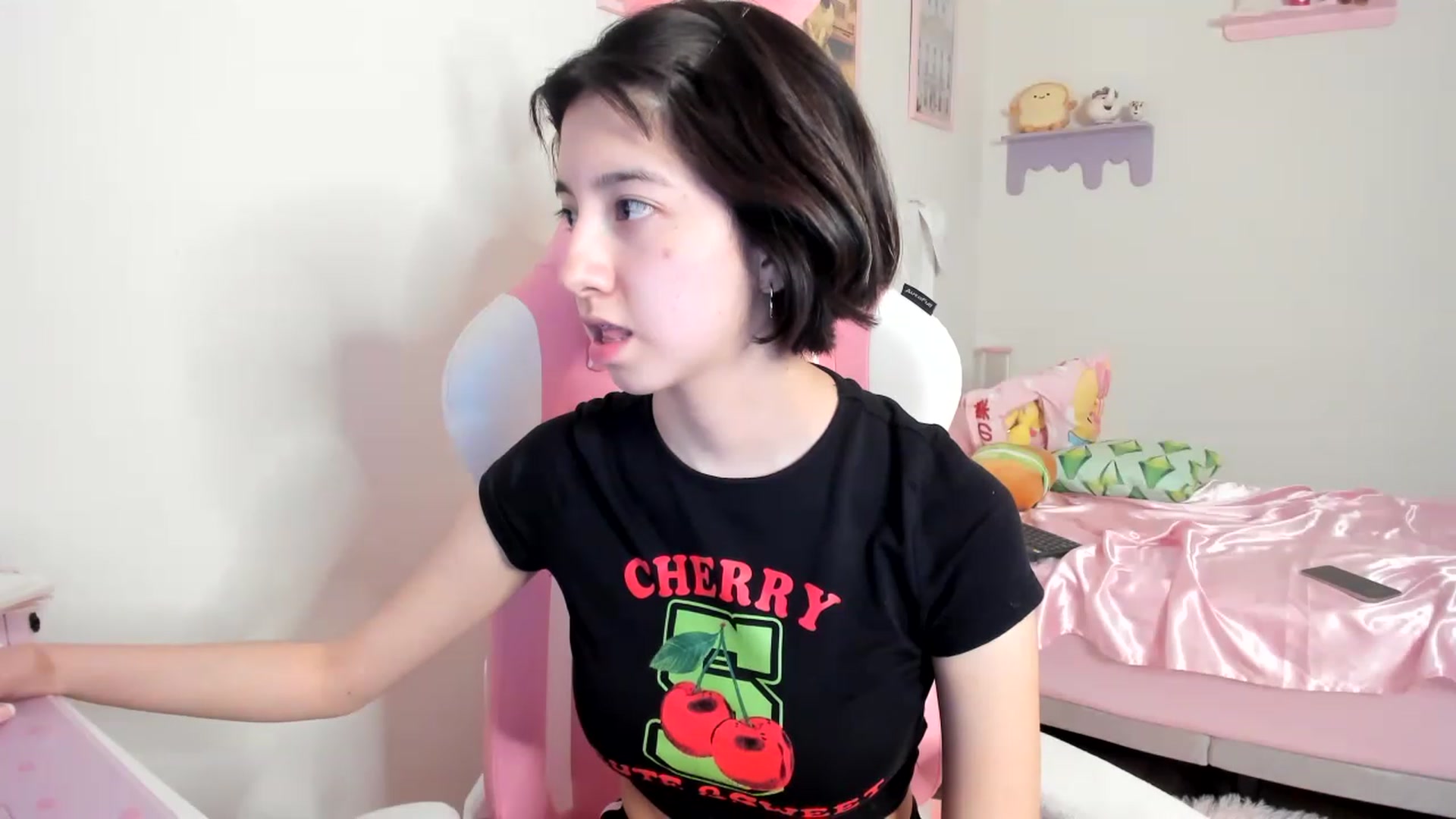 Gallery image thumbnail from Cherrycute666's myfreecams stream on, 06/11/2023, 02:44 image 12 of 20