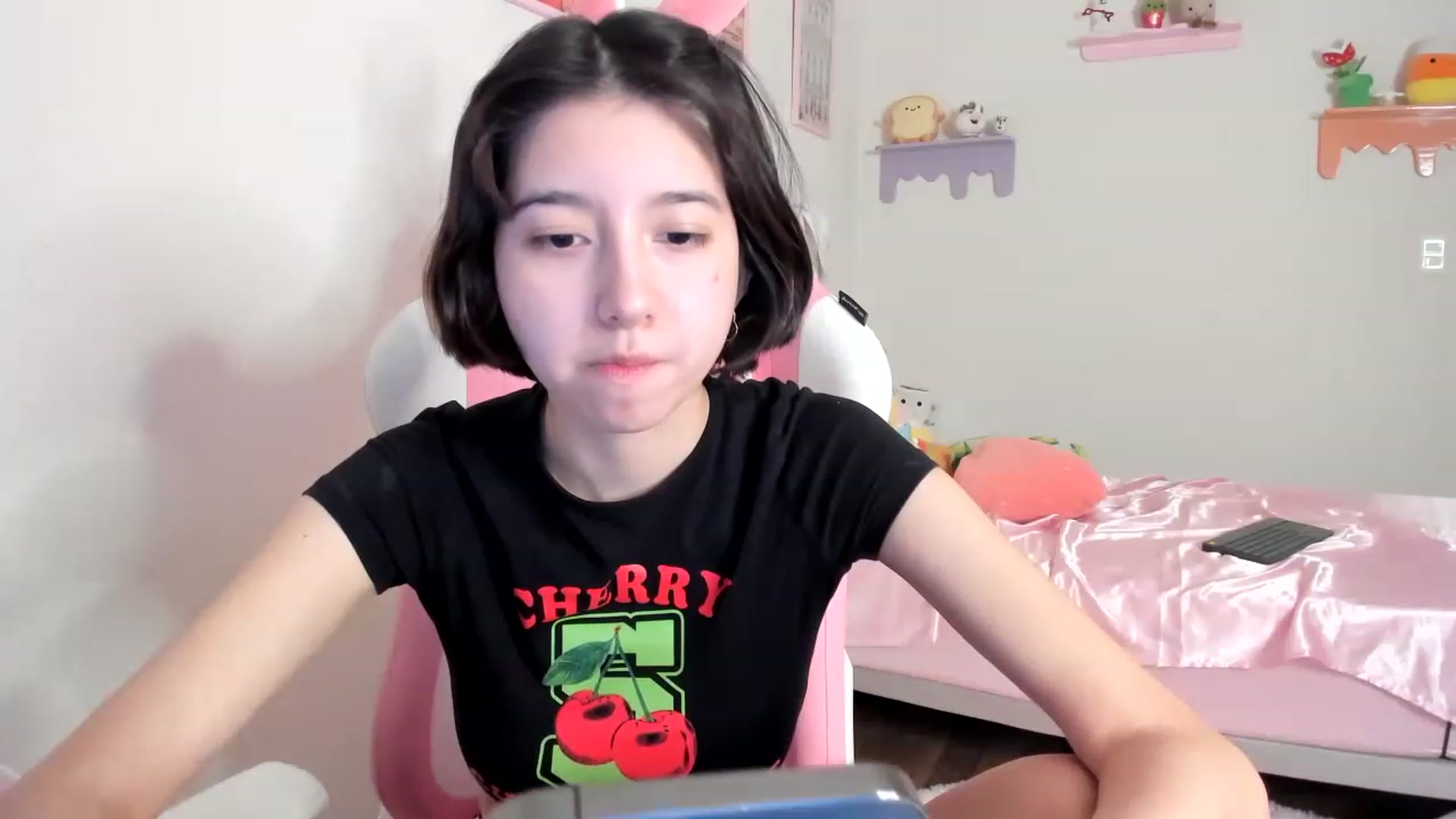 Gallery image thumbnail from Cherrycute666's myfreecams stream on, 06/11/2023, 02:44 image 18 of 20