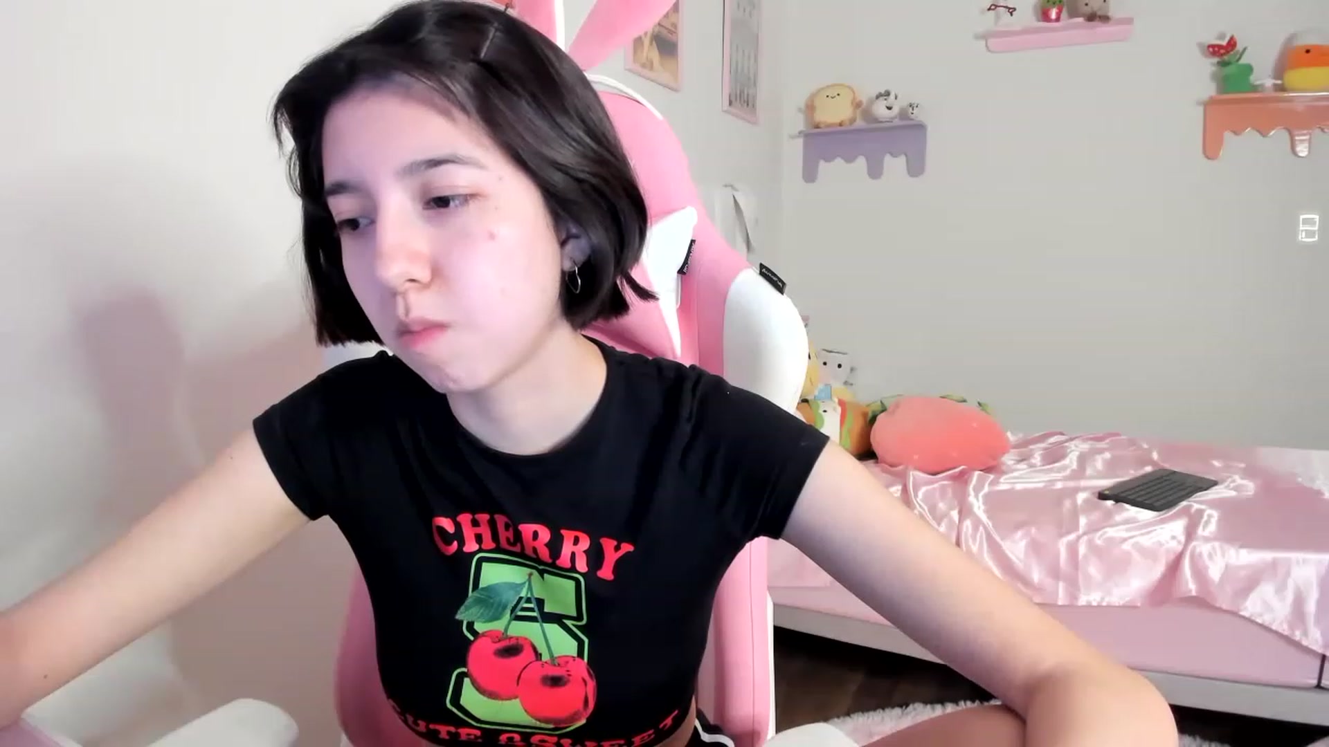 Gallery image thumbnail from Cherrycute666's myfreecams stream on, 06/11/2023, 02:44 image 19 of 20