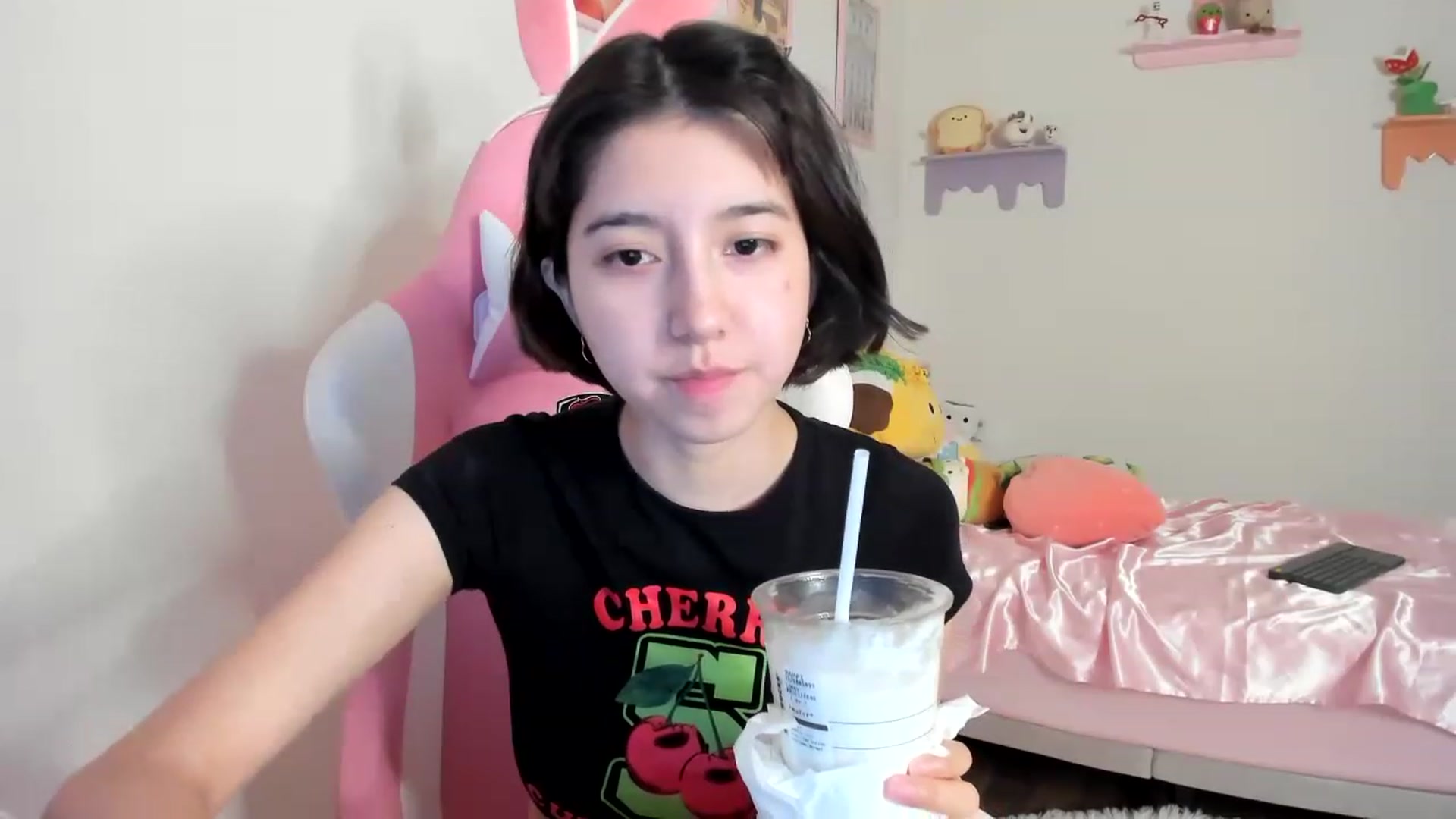 Gallery image thumbnail from Cherrycute666's myfreecams stream on, 06/11/2023, 03:12 image 13 of 20