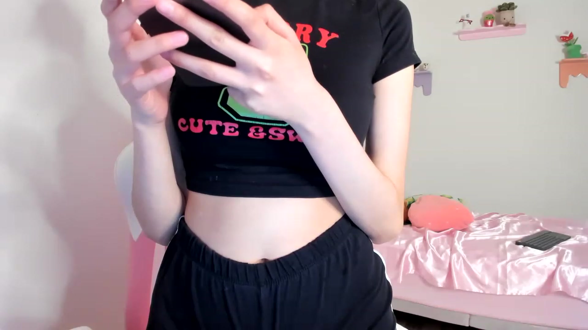 Gallery image thumbnail from Cherrycute666's myfreecams stream on, 06/11/2023, 03:12 image 4 of 20