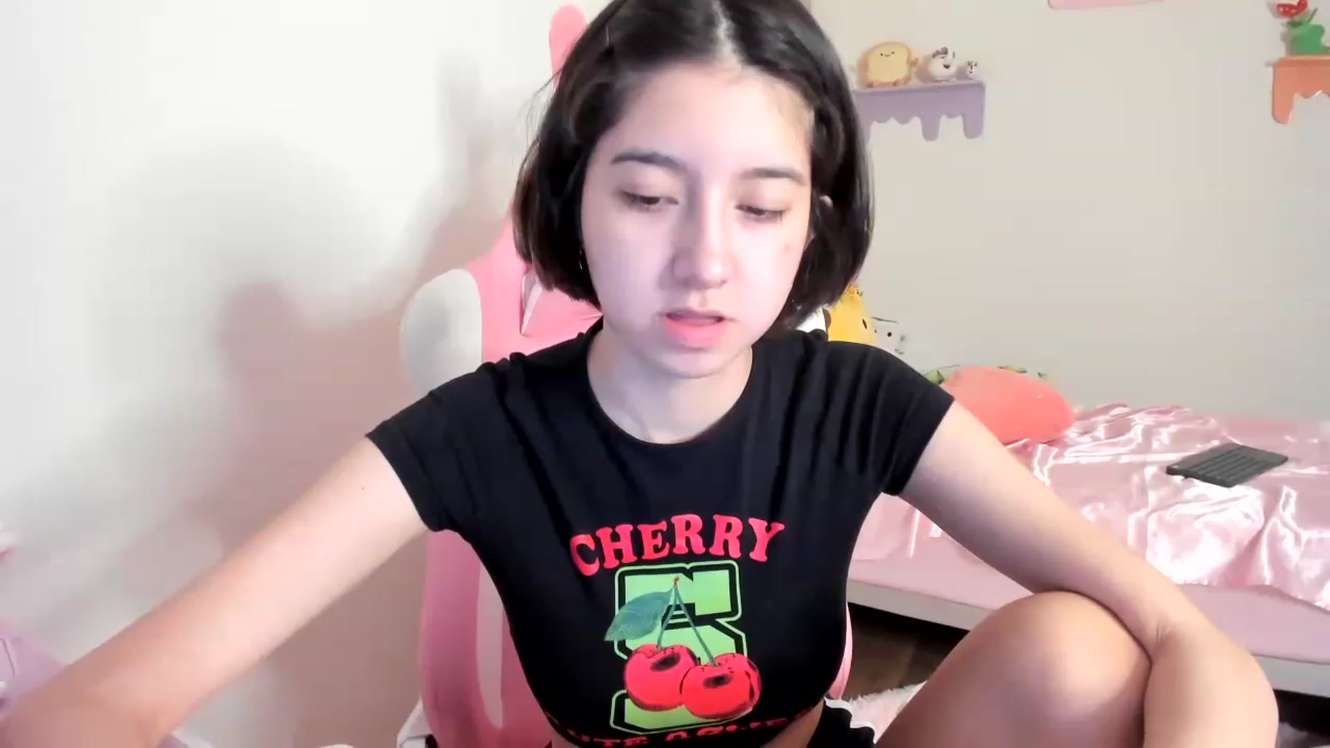 Gallery image thumbnail from Cherrycute666's myfreecams stream on, 06/11/2023, 05:06 image 15 of 20