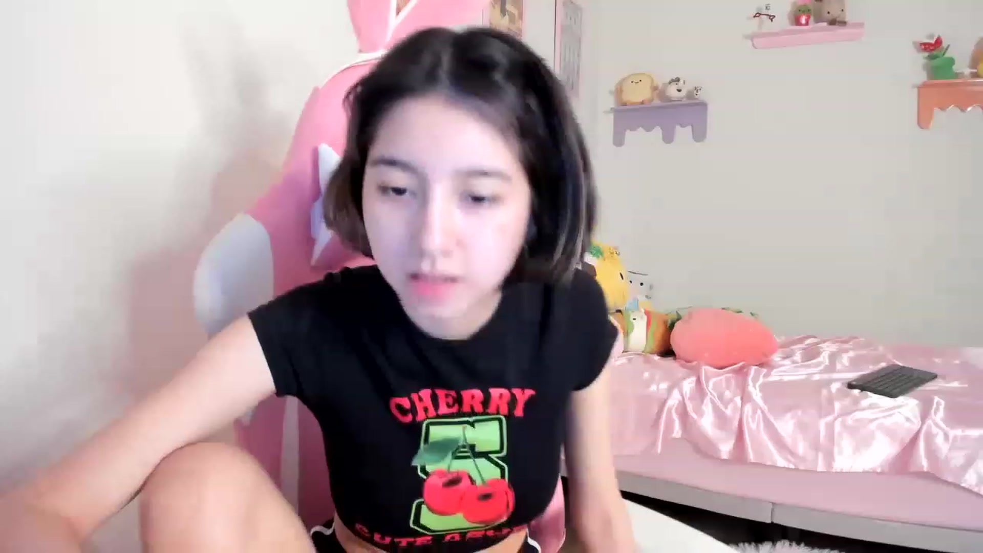 Gallery image thumbnail from Cherrycute666's myfreecams stream on, 06/11/2023, 05:06 image 3 of 20