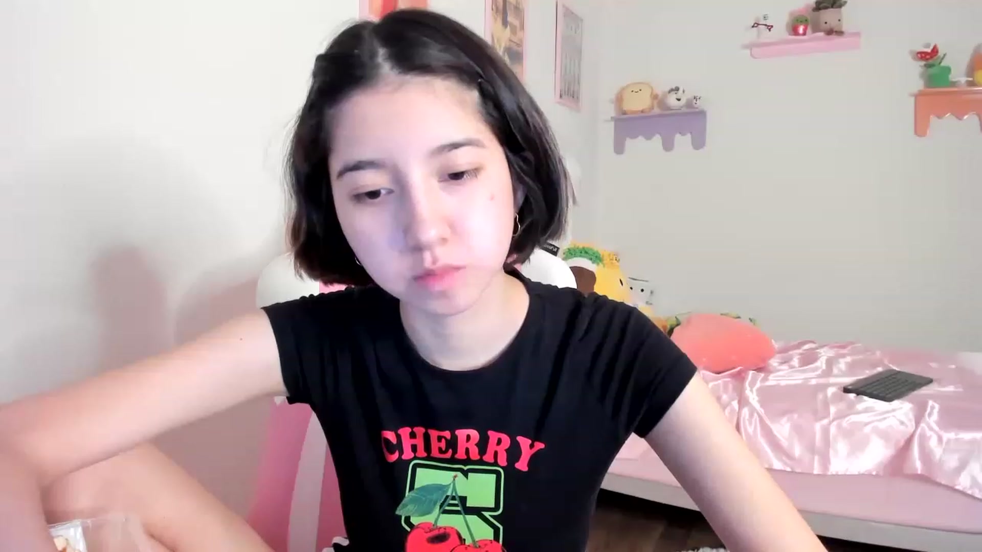 Gallery image thumbnail from Cherrycute666's myfreecams stream on, 06/11/2023, 05:06 image 13 of 20