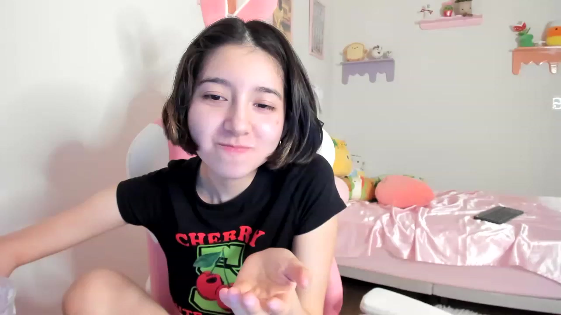 Gallery image thumbnail from Cherrycute666's myfreecams stream on, 06/11/2023, 05:38 image 7 of 20