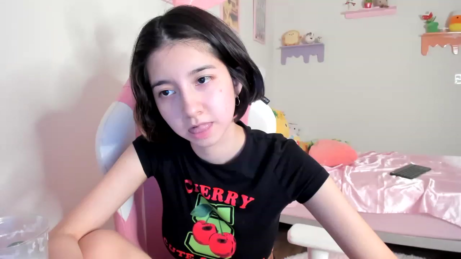 Gallery image thumbnail from Cherrycute666's myfreecams stream on, 06/11/2023, 05:38 image 4 of 20
