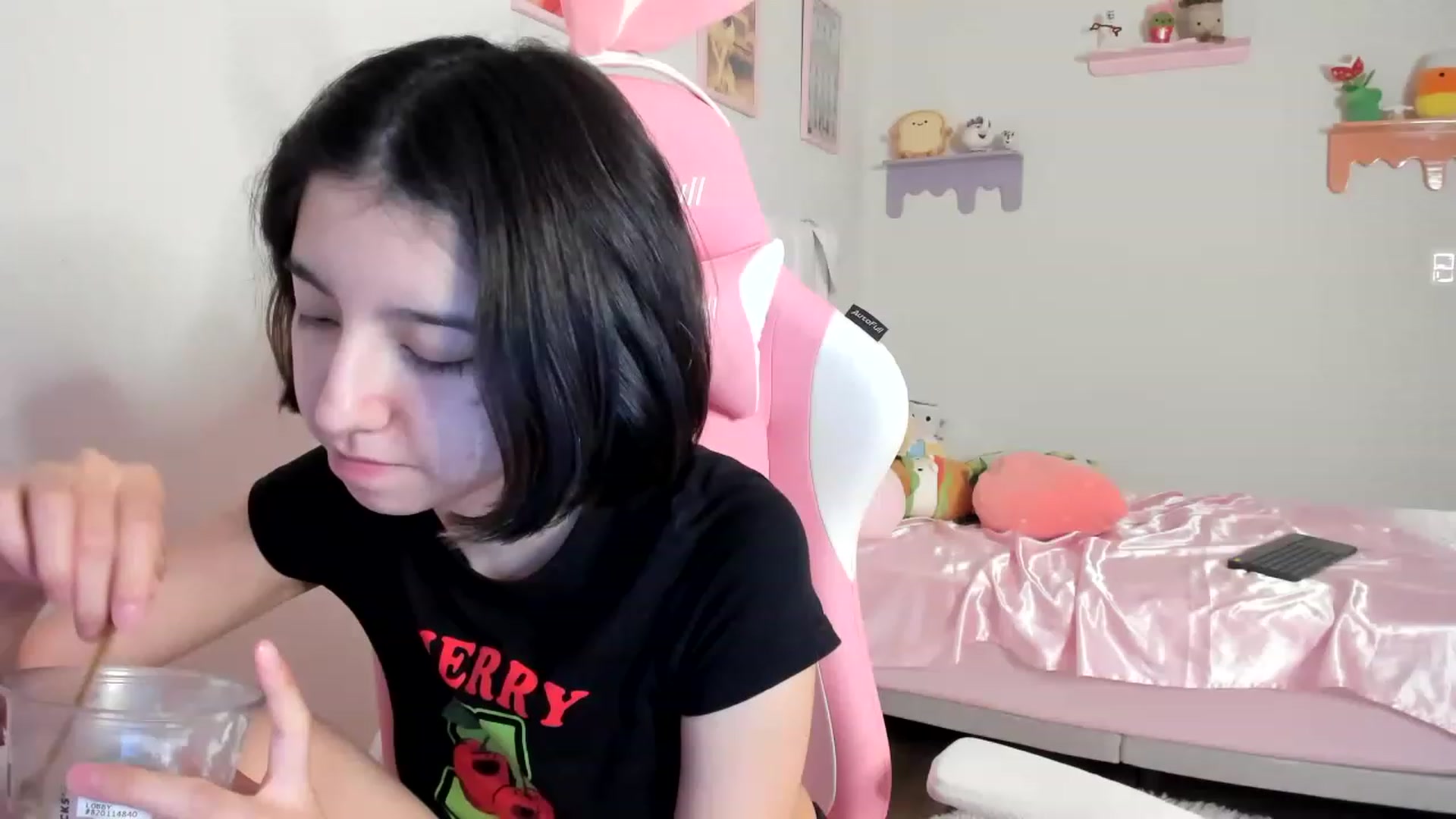Gallery image thumbnail from Cherrycute666's myfreecams stream on, 06/11/2023, 05:38 image 1 of 20