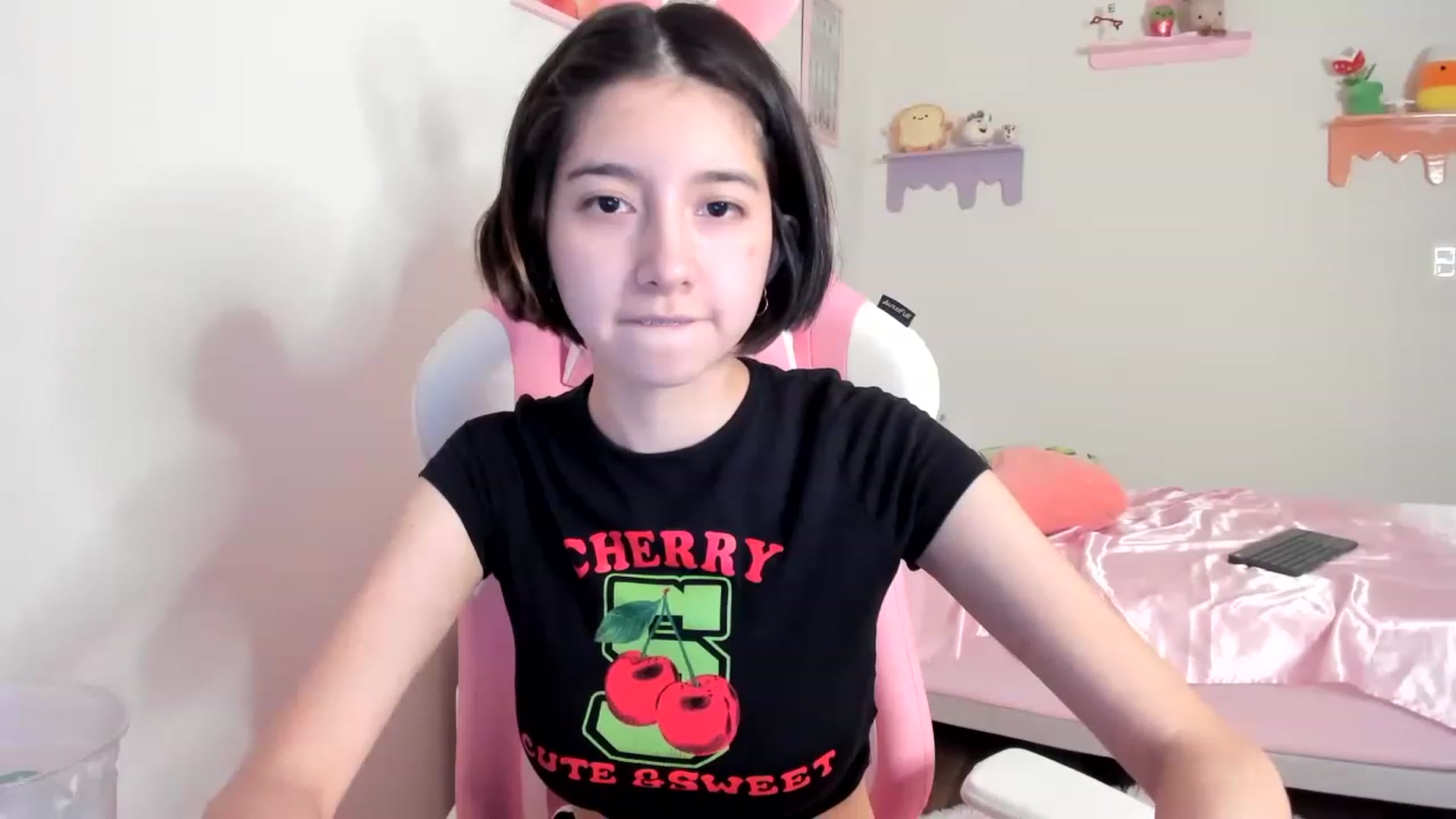 Gallery image thumbnail from Cherrycute666's myfreecams stream on, 06/11/2023, 05:38 image 13 of 20