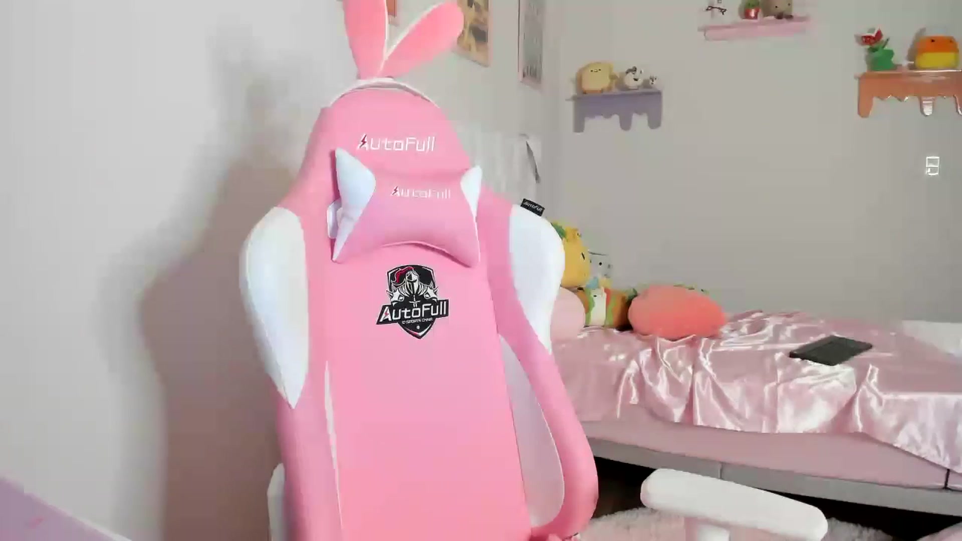Gallery image thumbnail from Cherrycute666's myfreecams stream on, 06/11/2023, 07:09 image 14 of 20