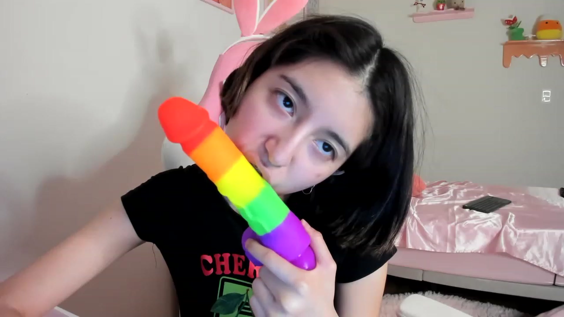 Gallery image thumbnail from Cherrycute666's myfreecams stream on, 06/11/2023, 07:09 image 12 of 20