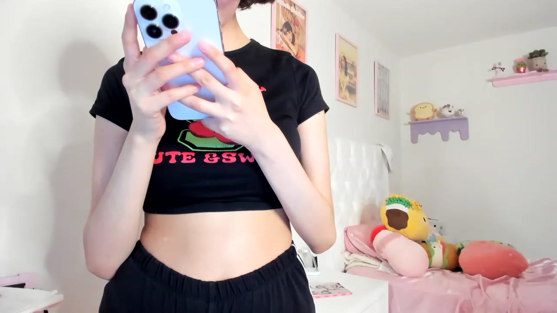 Gallery image thumbnail from Cherrycute666's myfreecams stream on, 06/11/2023, 09:52 image 12 of 20