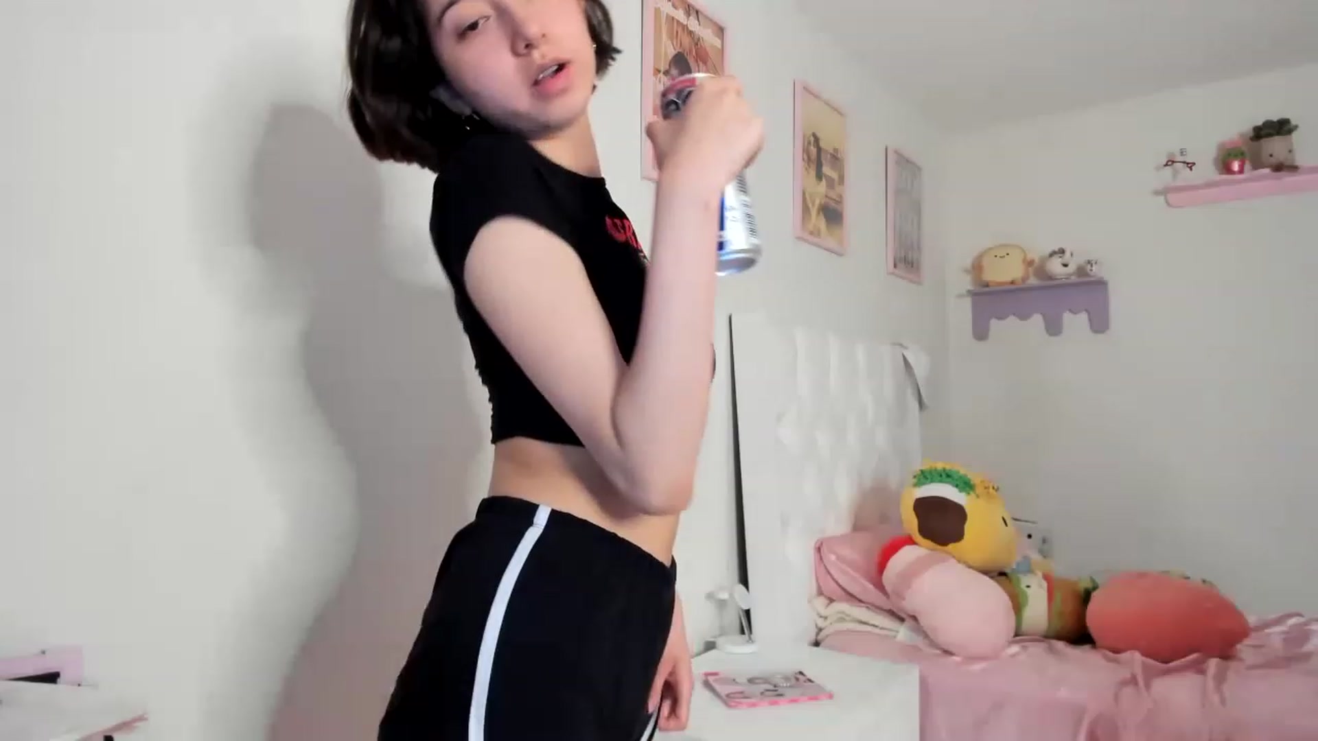 Gallery image thumbnail from Cherrycute666's myfreecams stream on, 06/11/2023, 09:52 image 11 of 20