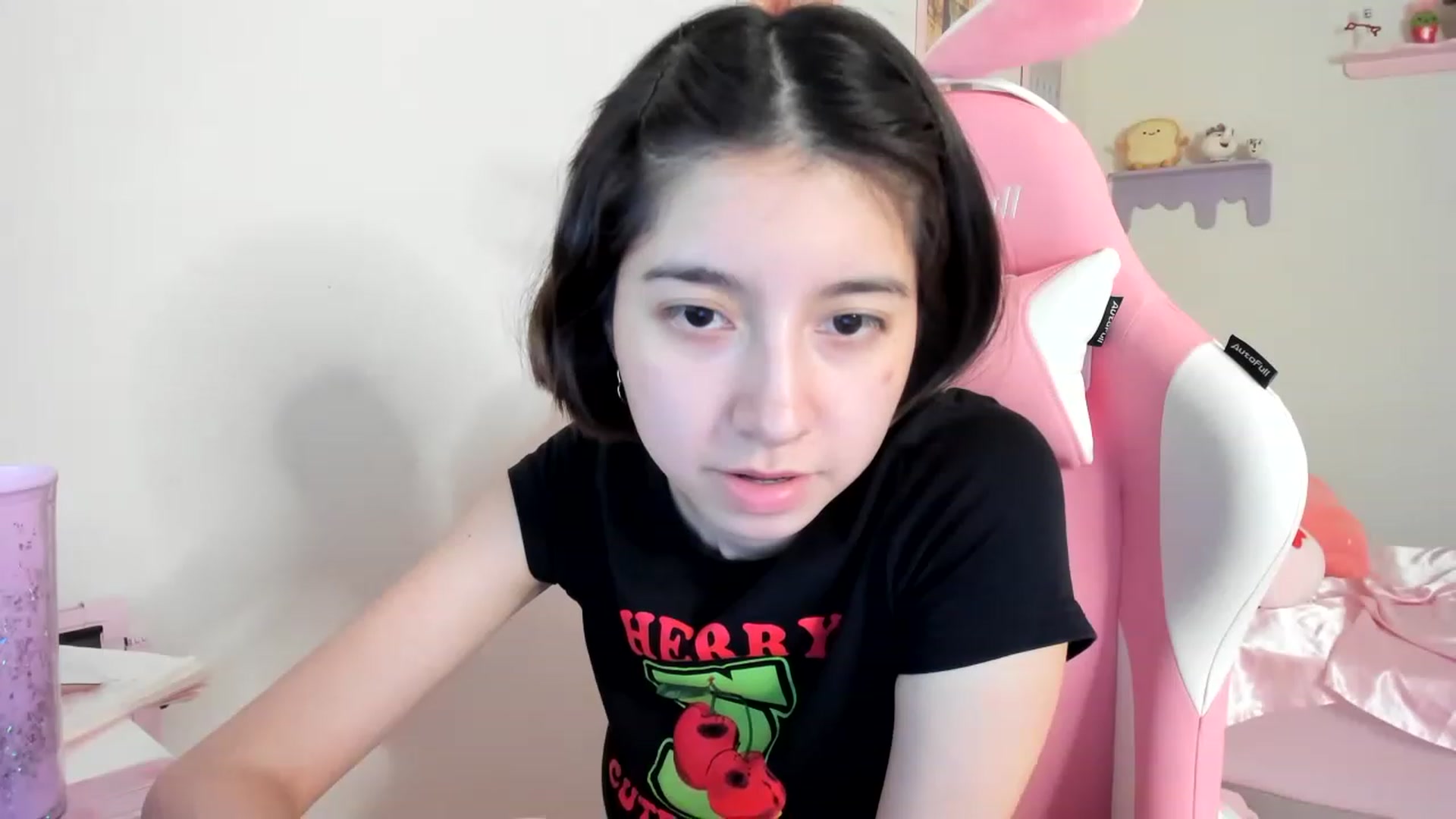 Gallery image thumbnail from Cherrycute666's myfreecams stream on, 06/11/2023, 12:46 image 20 of 20