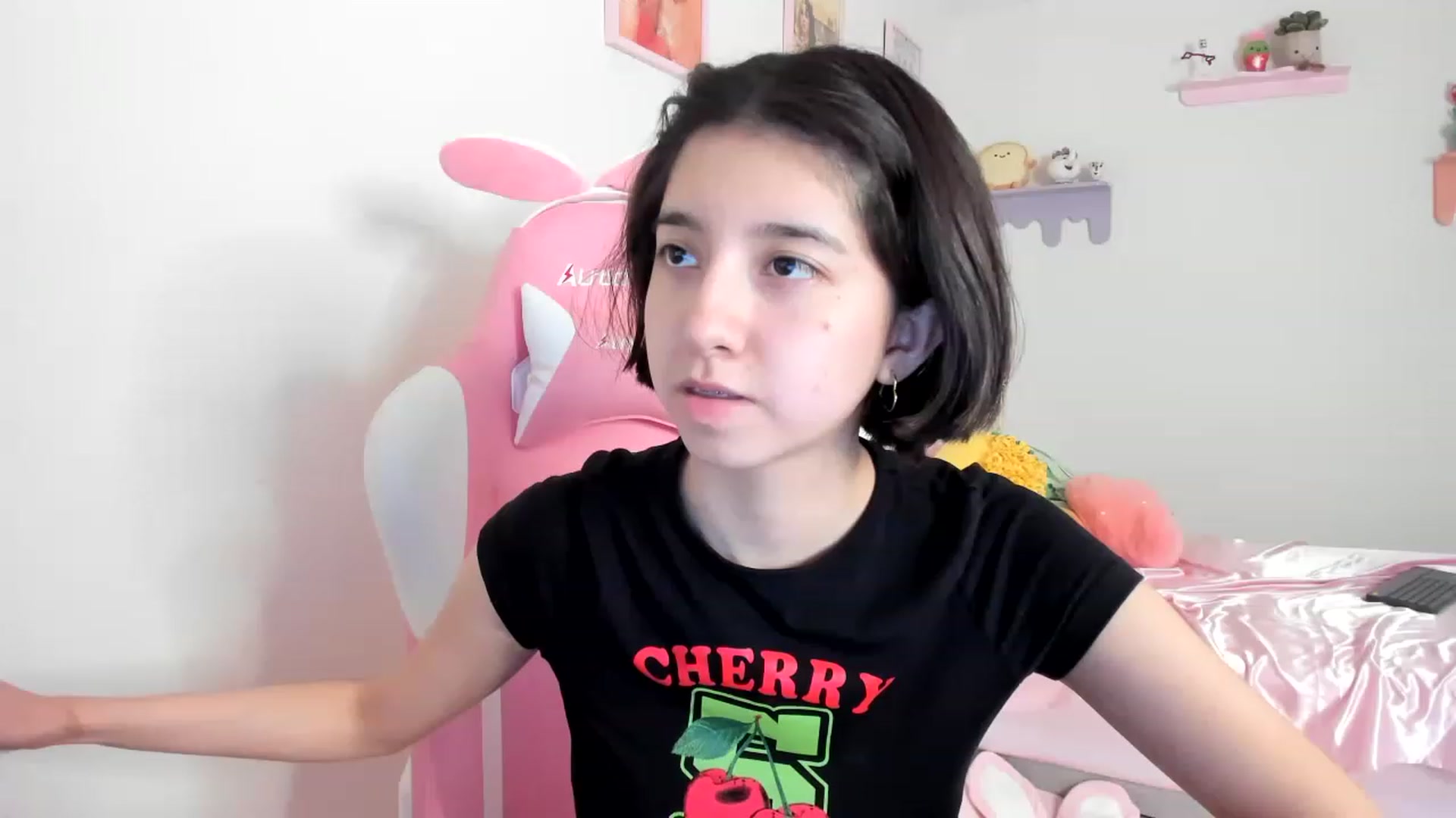 Gallery image thumbnail from Cherrycute666's myfreecams stream on, 06/11/2023, 13:42 image 20 of 20