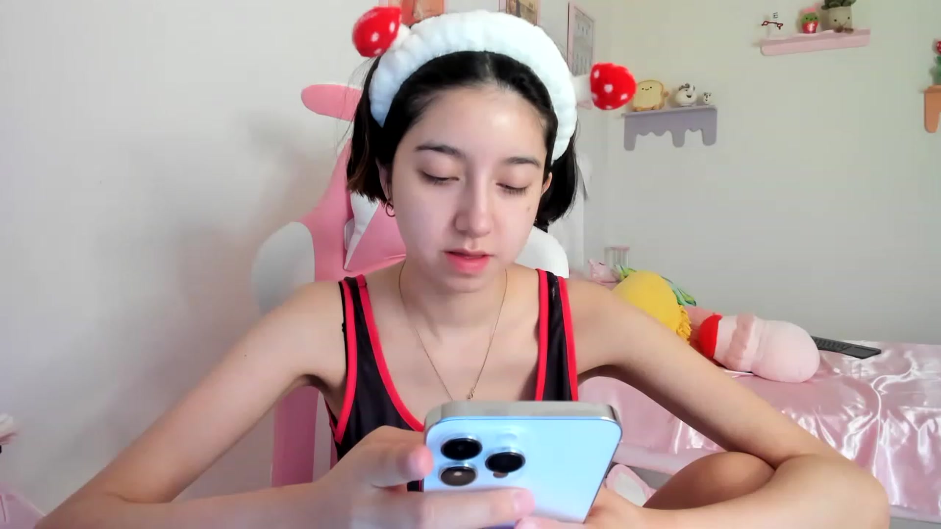 Gallery image thumbnail from Cherrycute666's myfreecams stream on, 06/11/2023, 23:23 image 4 of 20