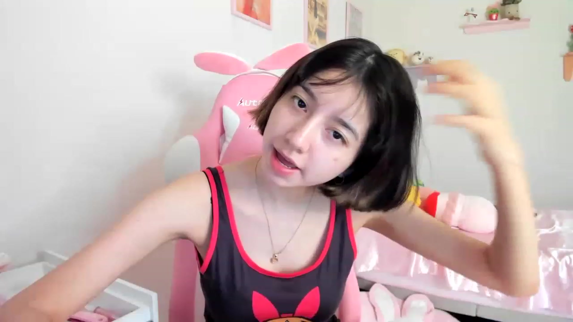 Gallery image thumbnail from Cherrycute666's myfreecams stream on, 06/11/2023, 23:23 image 10 of 20