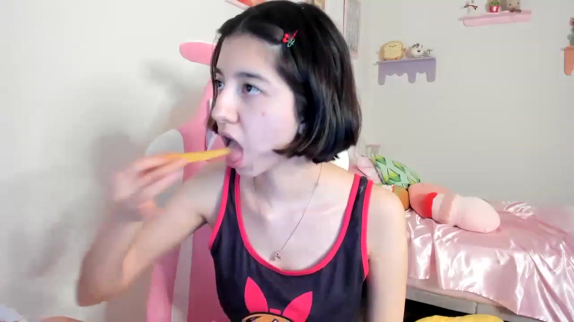 Gallery image thumbnail from Cherrycute666's myfreecams stream on, 06/12/2023, 03:51 image 6 of 20
