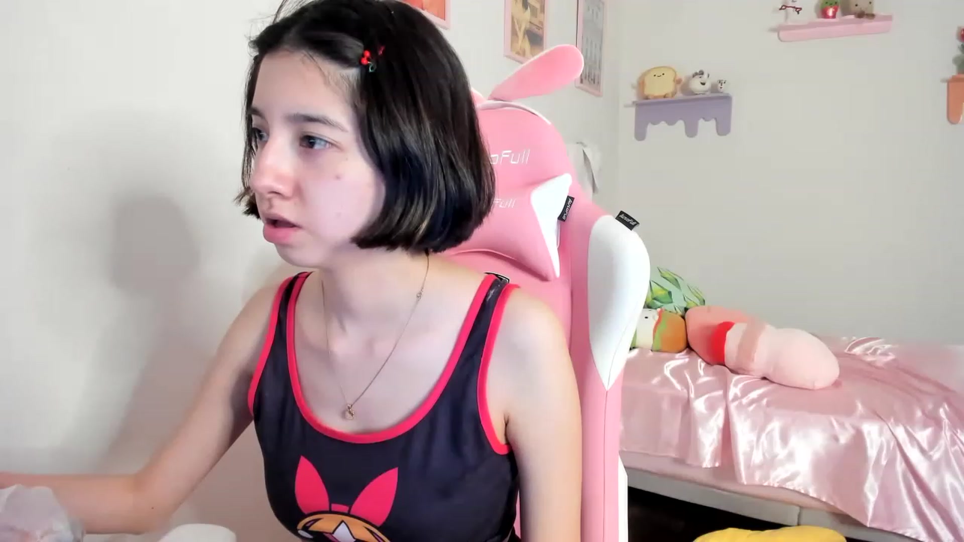 Gallery image thumbnail from Cherrycute666's myfreecams stream on, 06/12/2023, 03:51 image 8 of 20