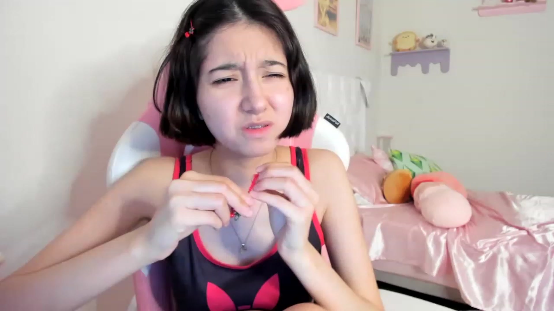 Gallery image thumbnail from Cherrycute666's myfreecams stream on, 06/12/2023, 03:51 image 15 of 20