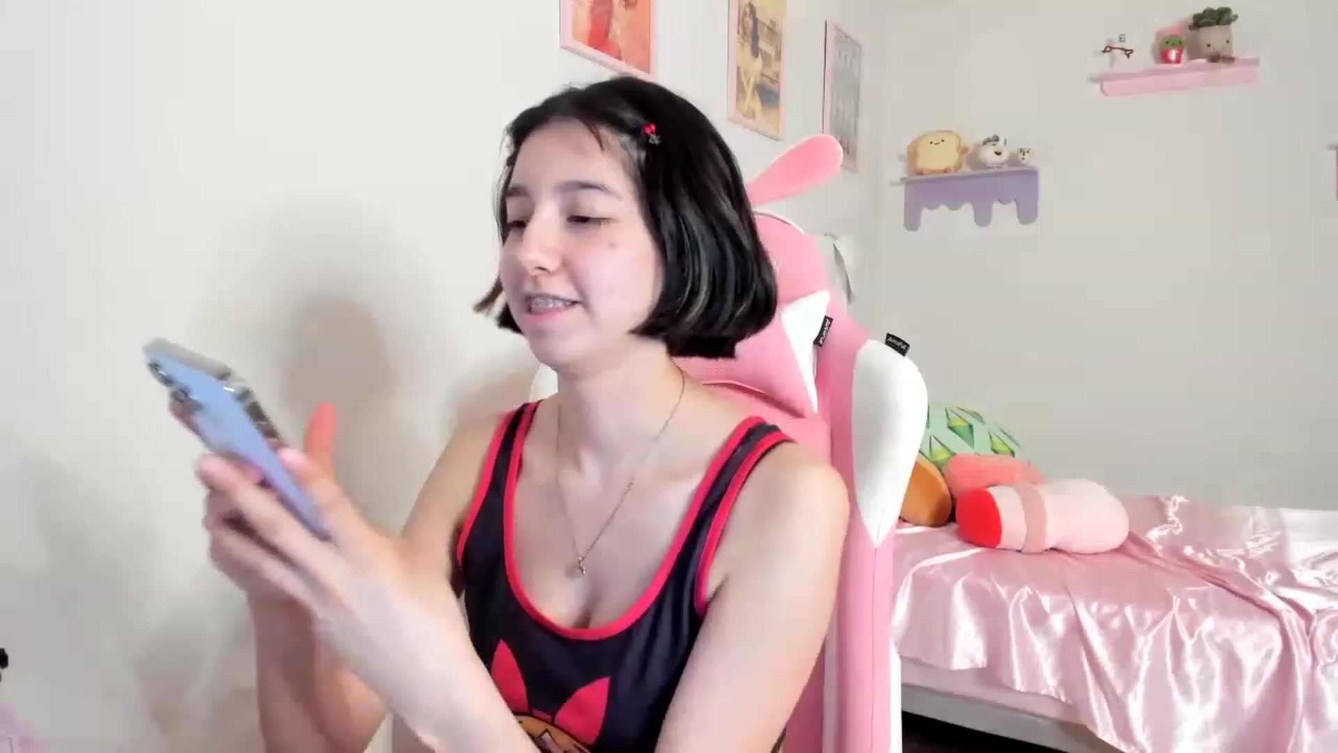 Gallery image thumbnail from Cherrycute666's myfreecams stream on, 06/12/2023, 04:49 image 18 of 20