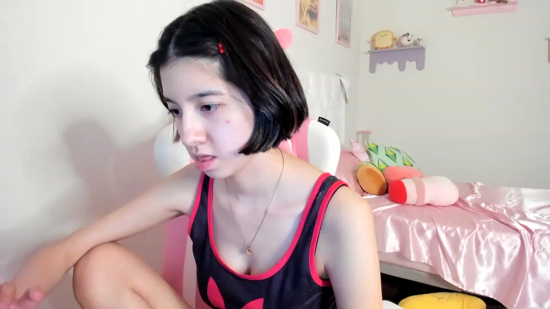 Gallery image thumbnail from Cherrycute666's myfreecams stream on, 06/12/2023, 06:30 image 2 of 20