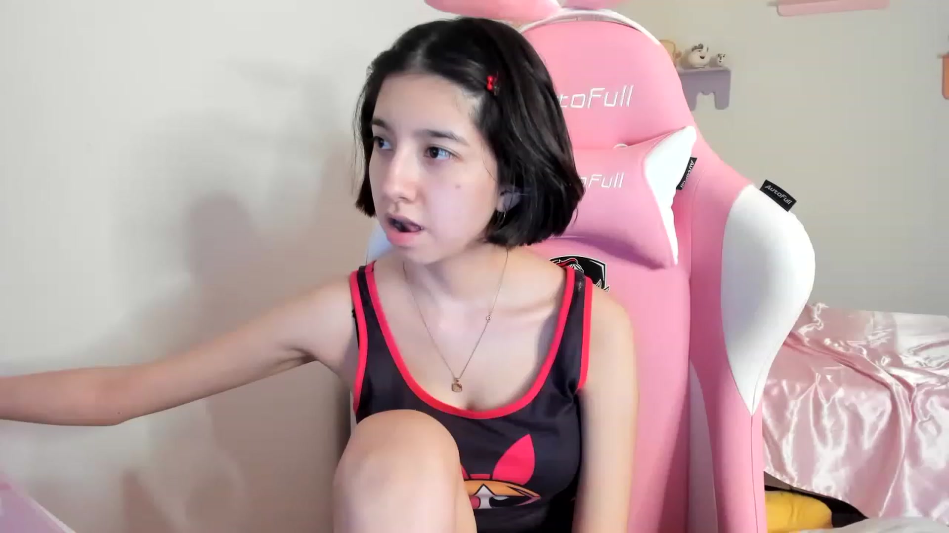 Gallery image thumbnail from Cherrycute666's myfreecams stream on, 06/12/2023, 06:30 image 6 of 20