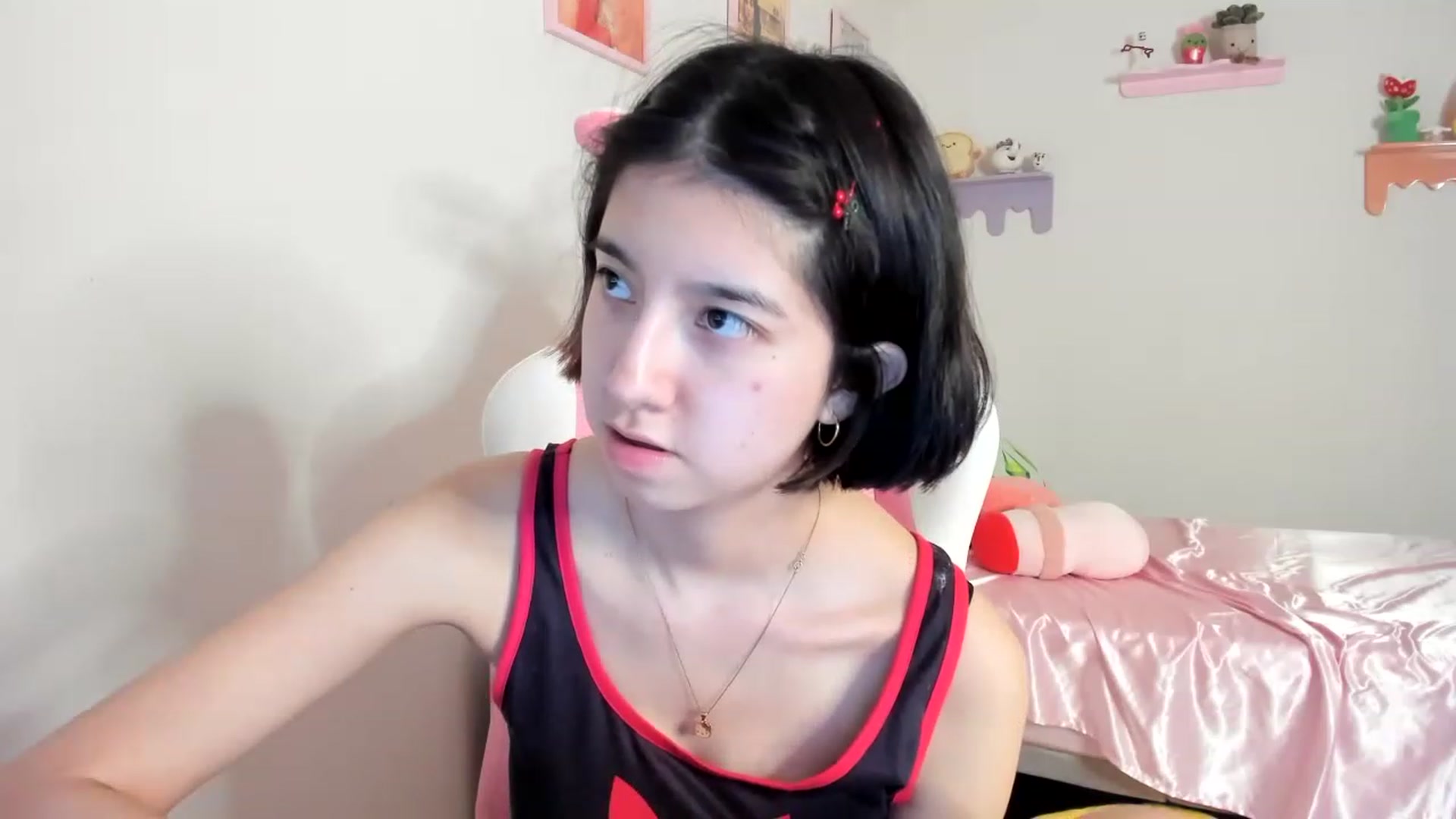 Gallery image thumbnail from Cherrycute666's myfreecams stream on, 06/12/2023, 07:47 image 6 of 20