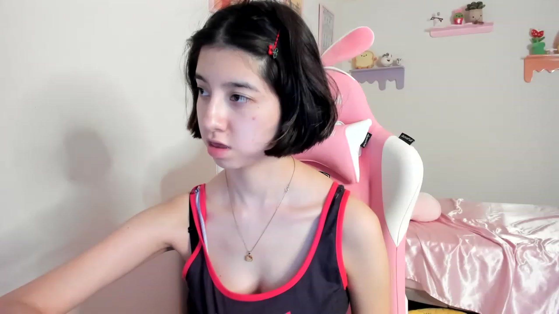 Gallery image thumbnail from Cherrycute666's myfreecams stream on, 06/12/2023, 07:47 image 1 of 20