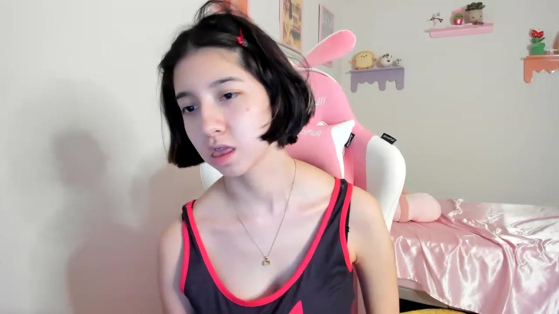 Gallery image thumbnail from Cherrycute666's myfreecams stream on, 06/12/2023, 07:47 image 2 of 20