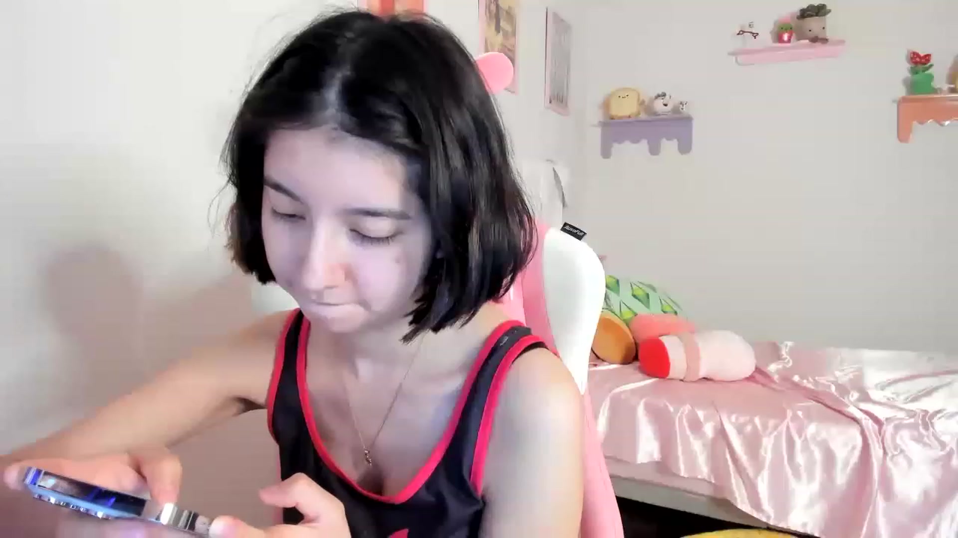 Gallery image thumbnail from Cherrycute666's myfreecams stream on, 06/12/2023, 07:47 image 11 of 20