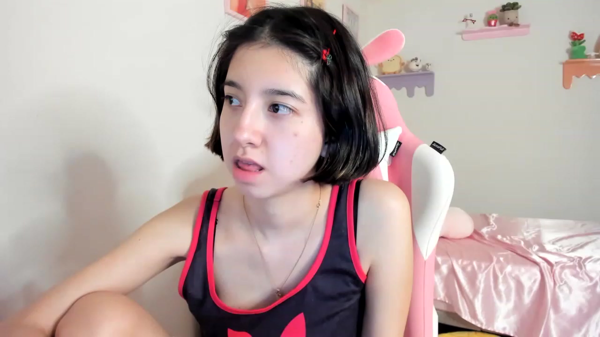 Gallery image thumbnail from Cherrycute666's myfreecams stream on, 06/12/2023, 07:47 image 8 of 20