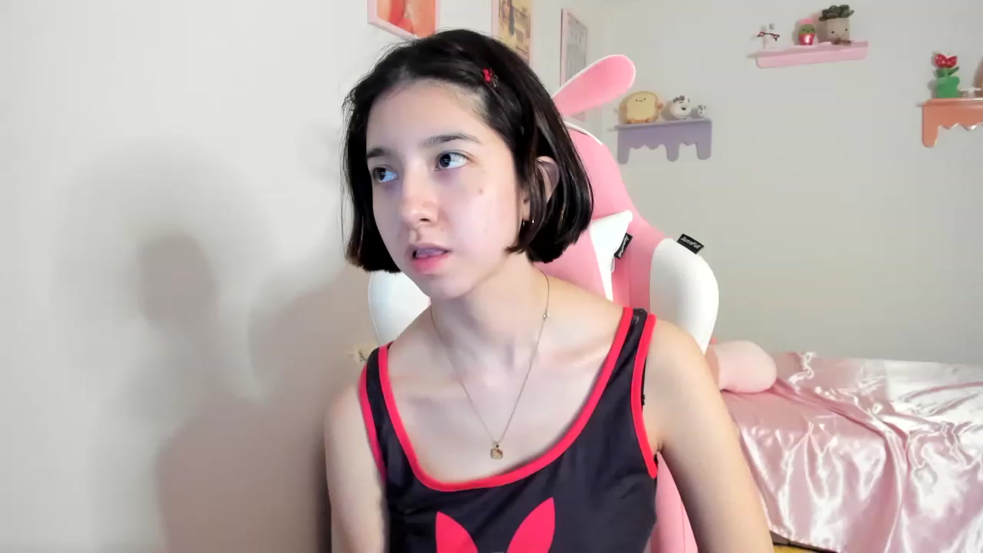 Gallery image thumbnail from Cherrycute666's myfreecams stream on, 06/12/2023, 07:47 image 4 of 20